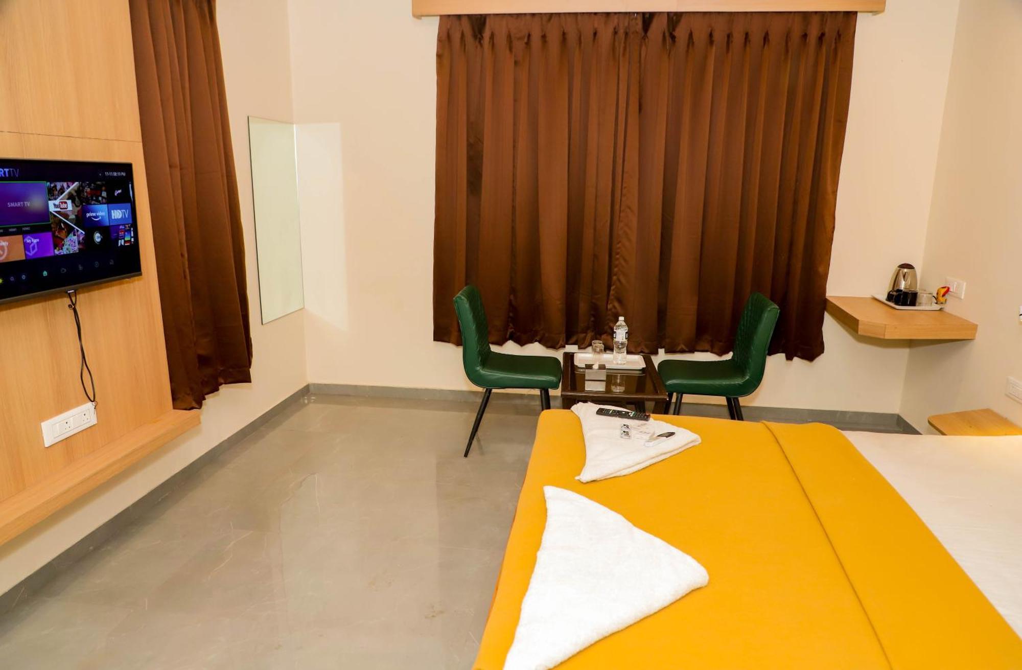 Hotel Arc Palace Bhiwandi Exteriör bild