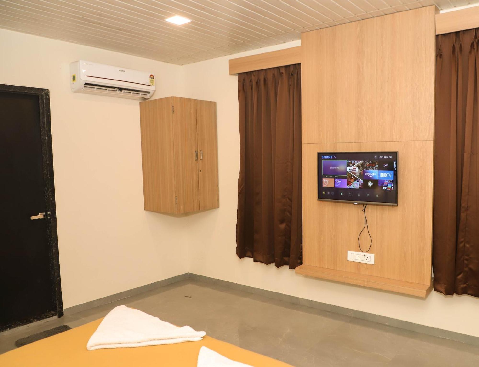 Hotel Arc Palace Bhiwandi Exteriör bild