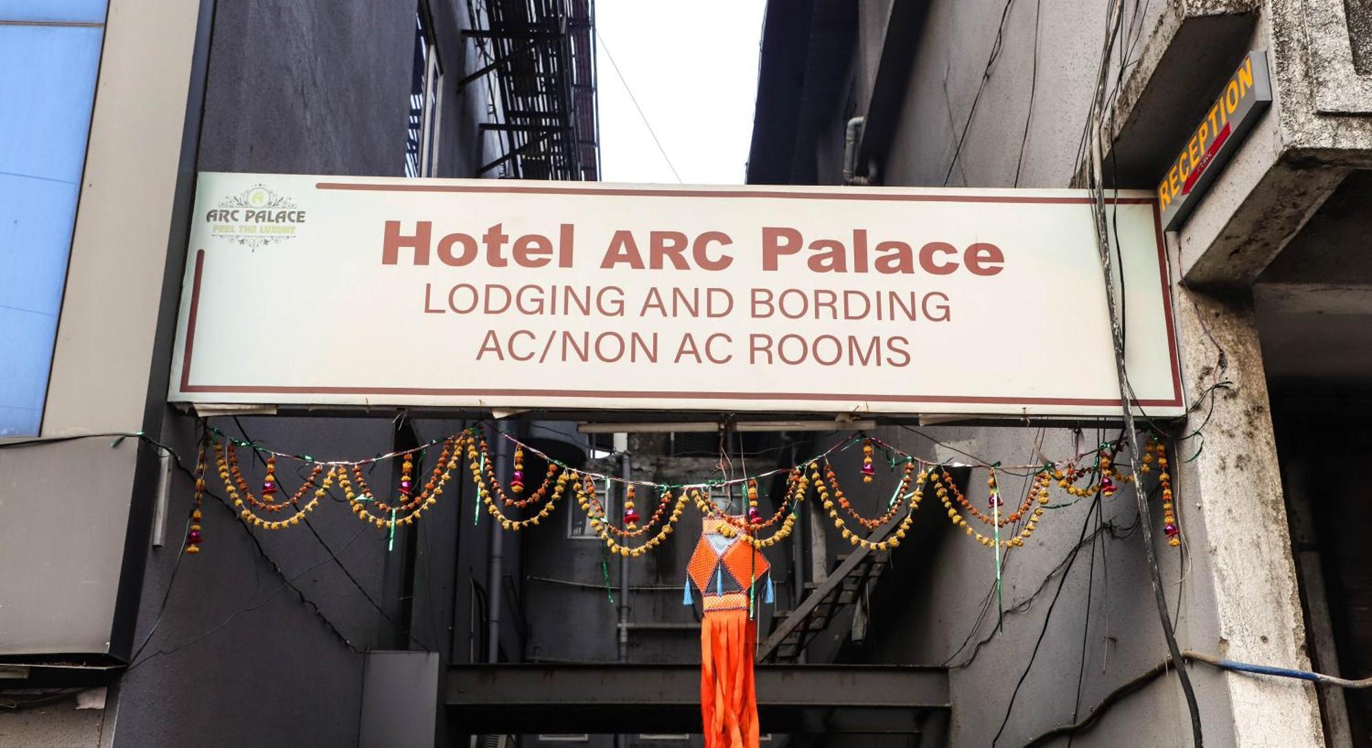 Hotel Arc Palace Bhiwandi Exteriör bild