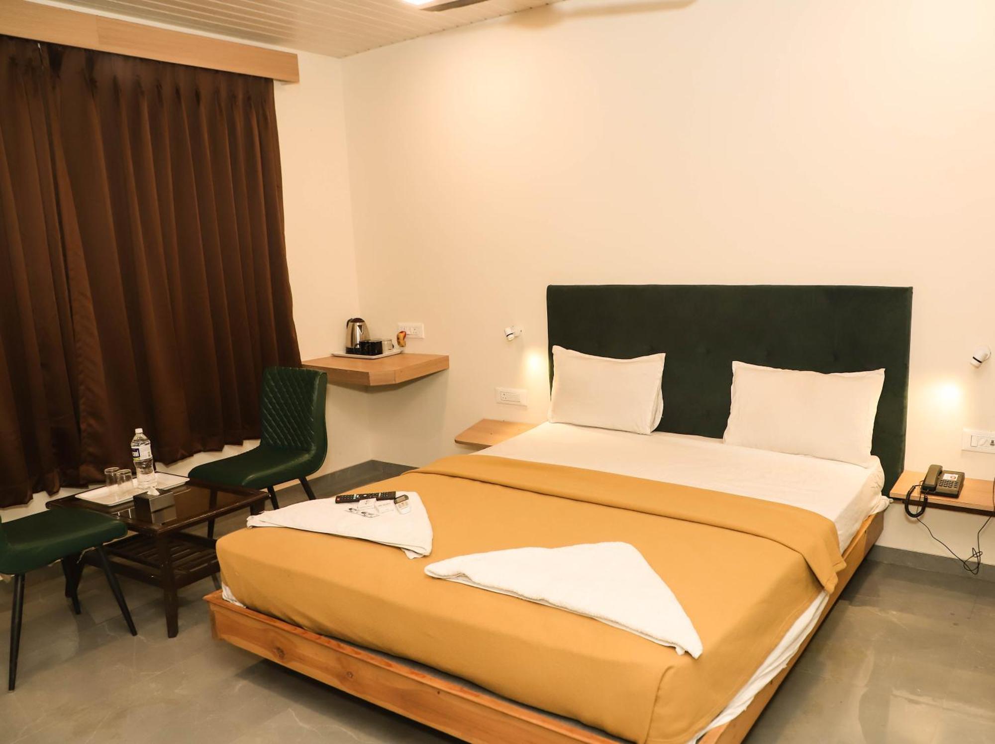 Hotel Arc Palace Bhiwandi Exteriör bild