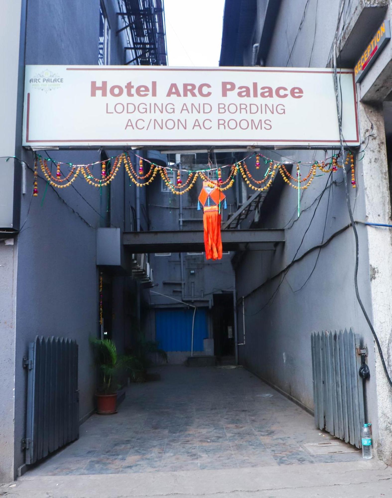 Hotel Arc Palace Bhiwandi Exteriör bild