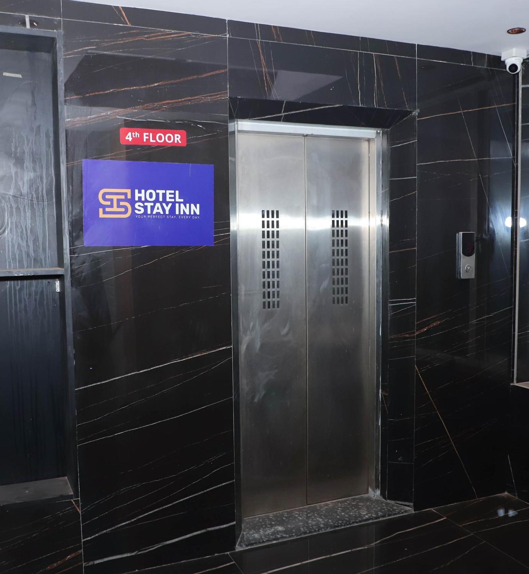 Hotel Arc Palace Bhiwandi Exteriör bild