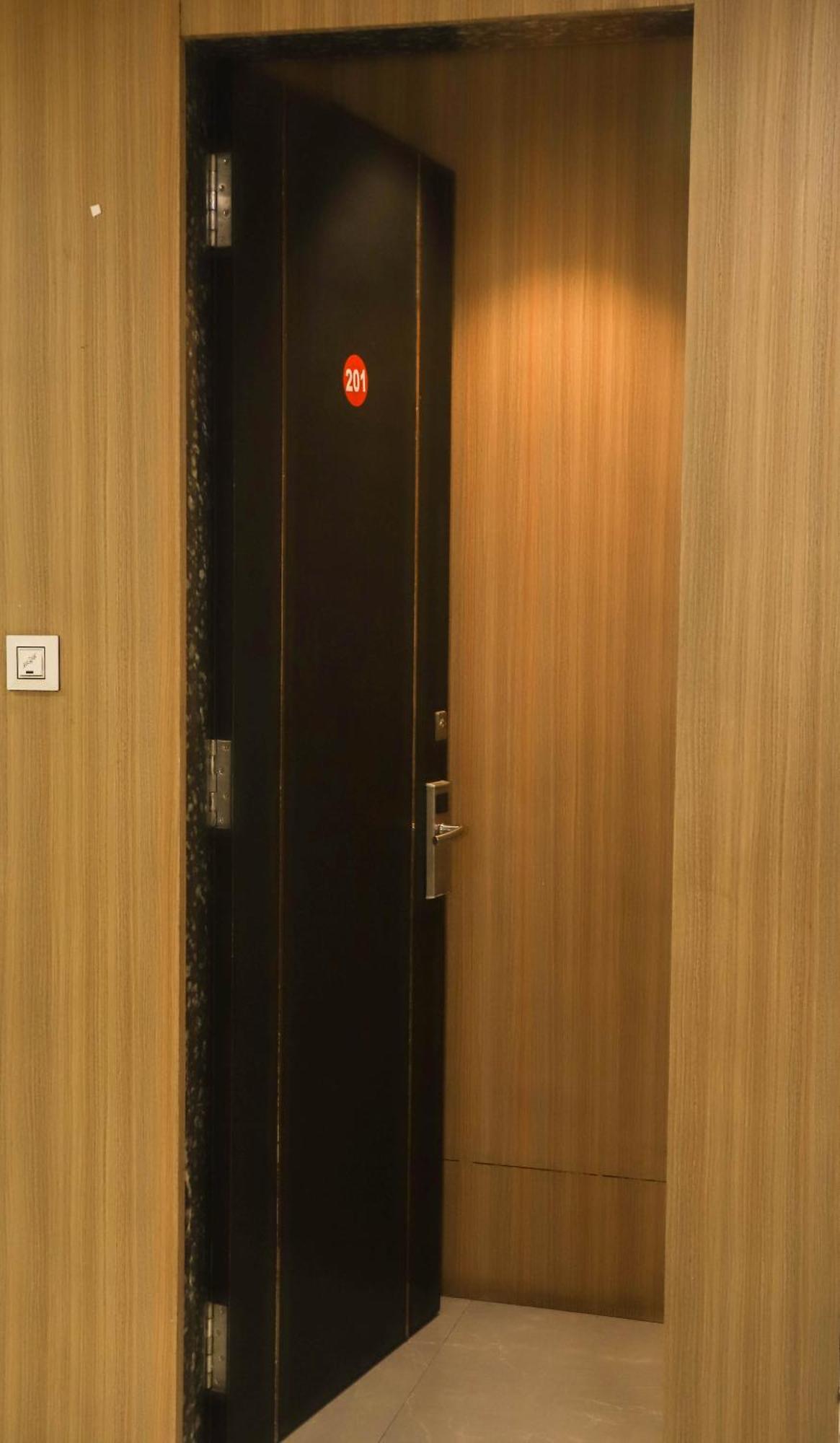 Hotel Arc Palace Bhiwandi Exteriör bild