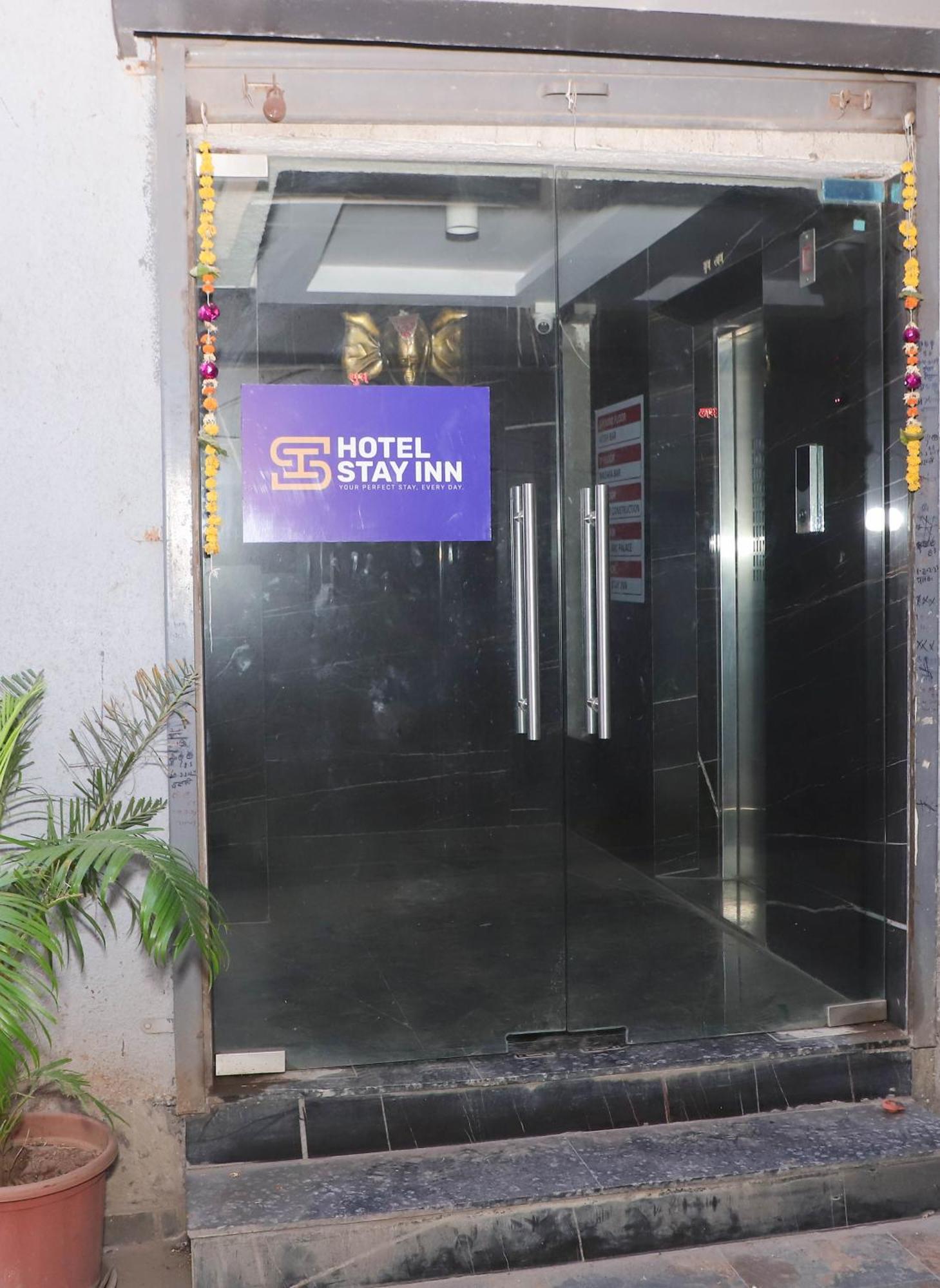 Hotel Arc Palace Bhiwandi Exteriör bild