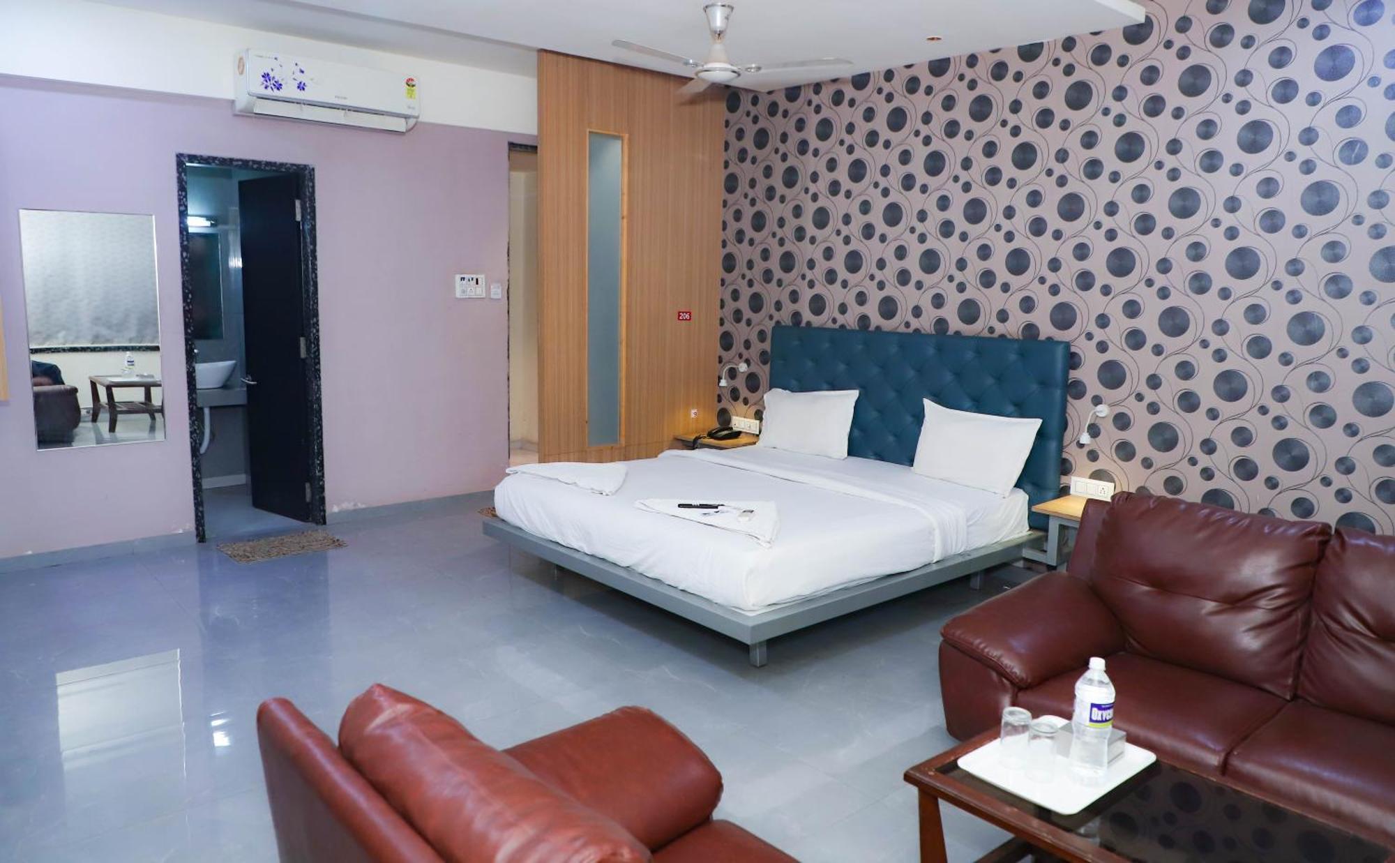 Hotel Arc Palace Bhiwandi Exteriör bild